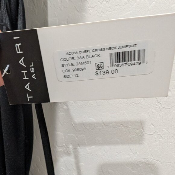 Tahari Jumpsuit for Women in size 12 - Picture 3 of 5